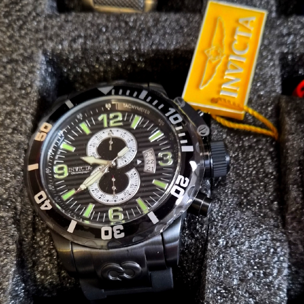 Invicta Corduba Diver Chronograph 4902 – 52 mm Black Ion-Plated, 200 m